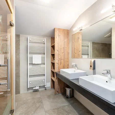 Mountain - By Mynests * האוס