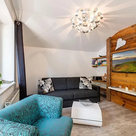 Mountain - By Mynests