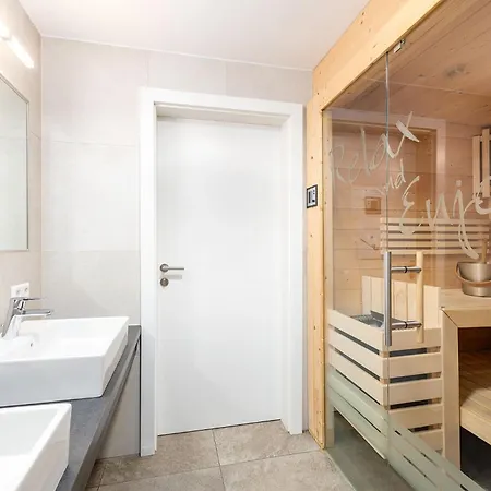 Mountain - By Mynests האוס