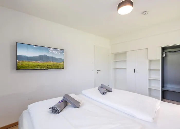 Mountain - By Mynests